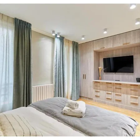 Terrace Trocadero Eiffel Tower By Prestige Paris