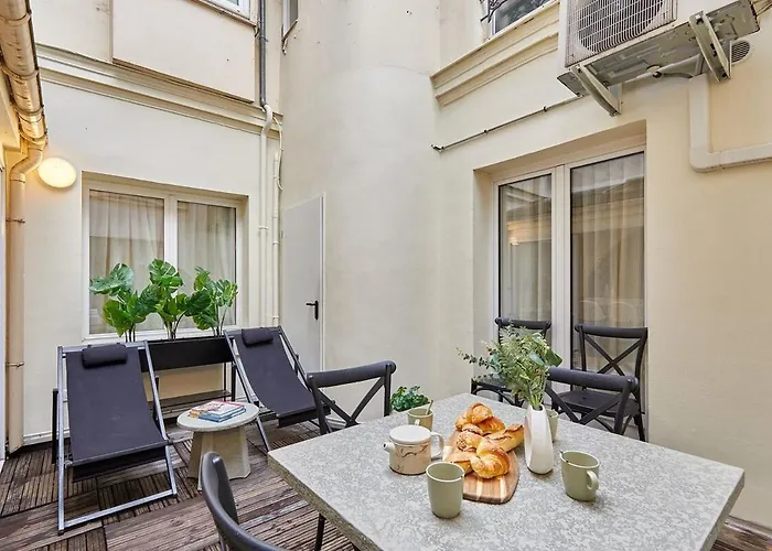Terrace Trocadero Eiffel Tower By Prestige * Paris